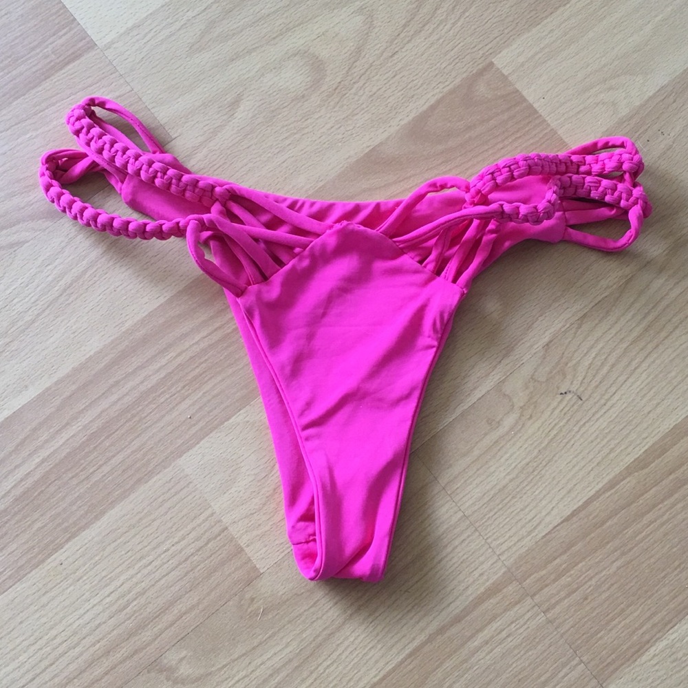 Frankie’s cheeky Brazilian bikini bottoms